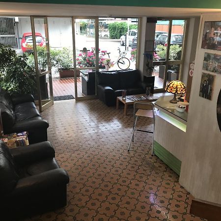 Hotel Mirella Rimini Luaran gambar