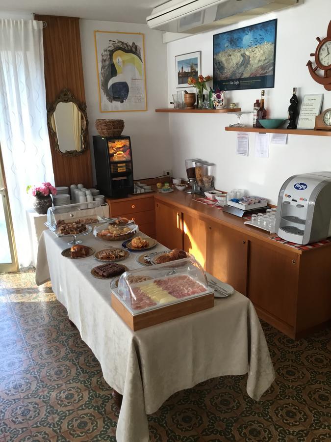 Hotel Mirella Rimini Luaran gambar