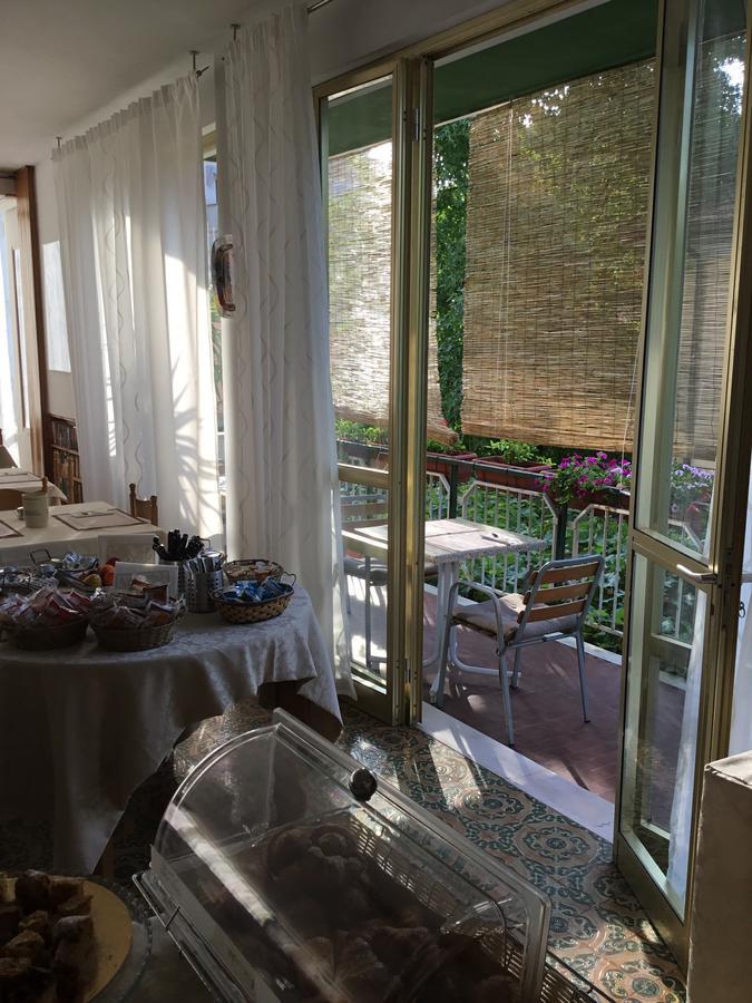 Hotel Mirella Rimini Luaran gambar